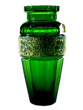 Ludwig MOSER Karlsbad Glas ° Glasvase ° Smaragdglas ° oroplastischer Dekor °°