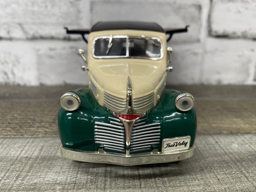 Vintage Die-Cast ERTL Collectibles True Value 1947 Dodge Canopy Delivery Bank - Picture 5 of 19