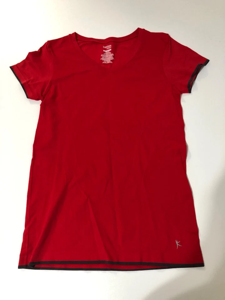 Camisa Danskin Now vermelha tamanho M (8-10) ajustada gola V compressão elástica - Imagem 3 de 4