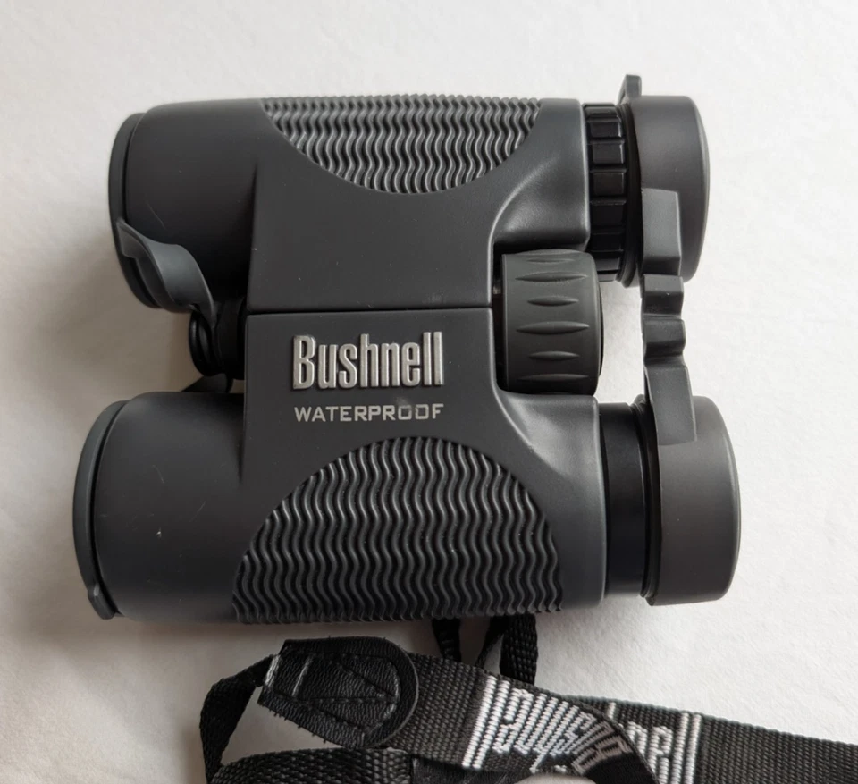 Bushnell Trophy 10x42 W/Proof Binoculars With Case (FOV304FT) in VGC - 21 Photos - Image 2 of 4