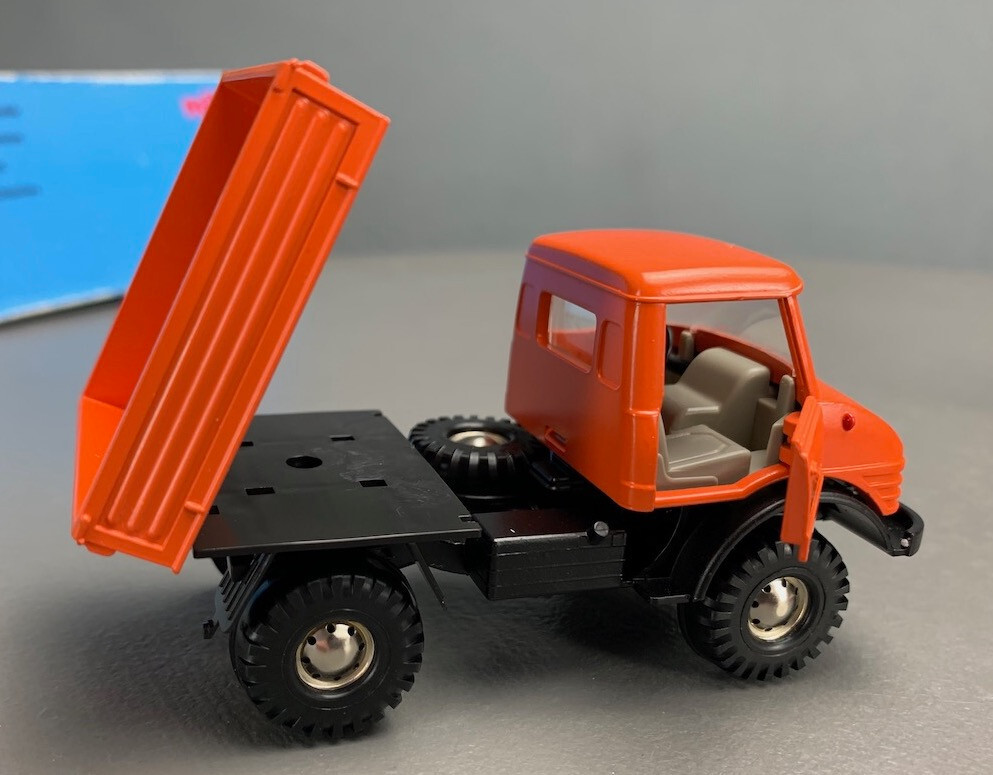 Märklin 18310 Diecast 1/32 Gauge 1 Unimog Truck W/Accessories 150