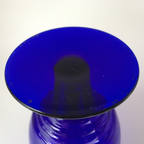 VINTAGE Drinking Glass Cobalt Blue 240 ml Ribbed Stem with Raw Pontil 4.6" - Picture 8 of 9