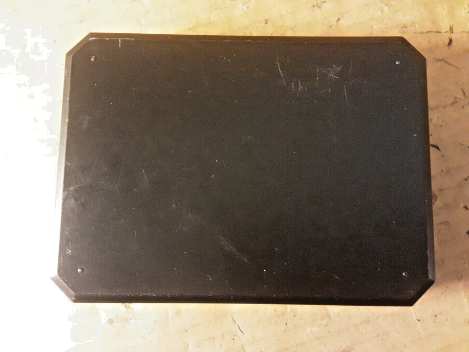 Mad Catz RAT  Wireless Gaming Mouse Parts / Covers Only, COMES CASED AS IS - Image 3 of 4