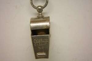 VINTAGE GOLDSMITH #6 REFEREE METAL WHISTLE--WORKS GREAT