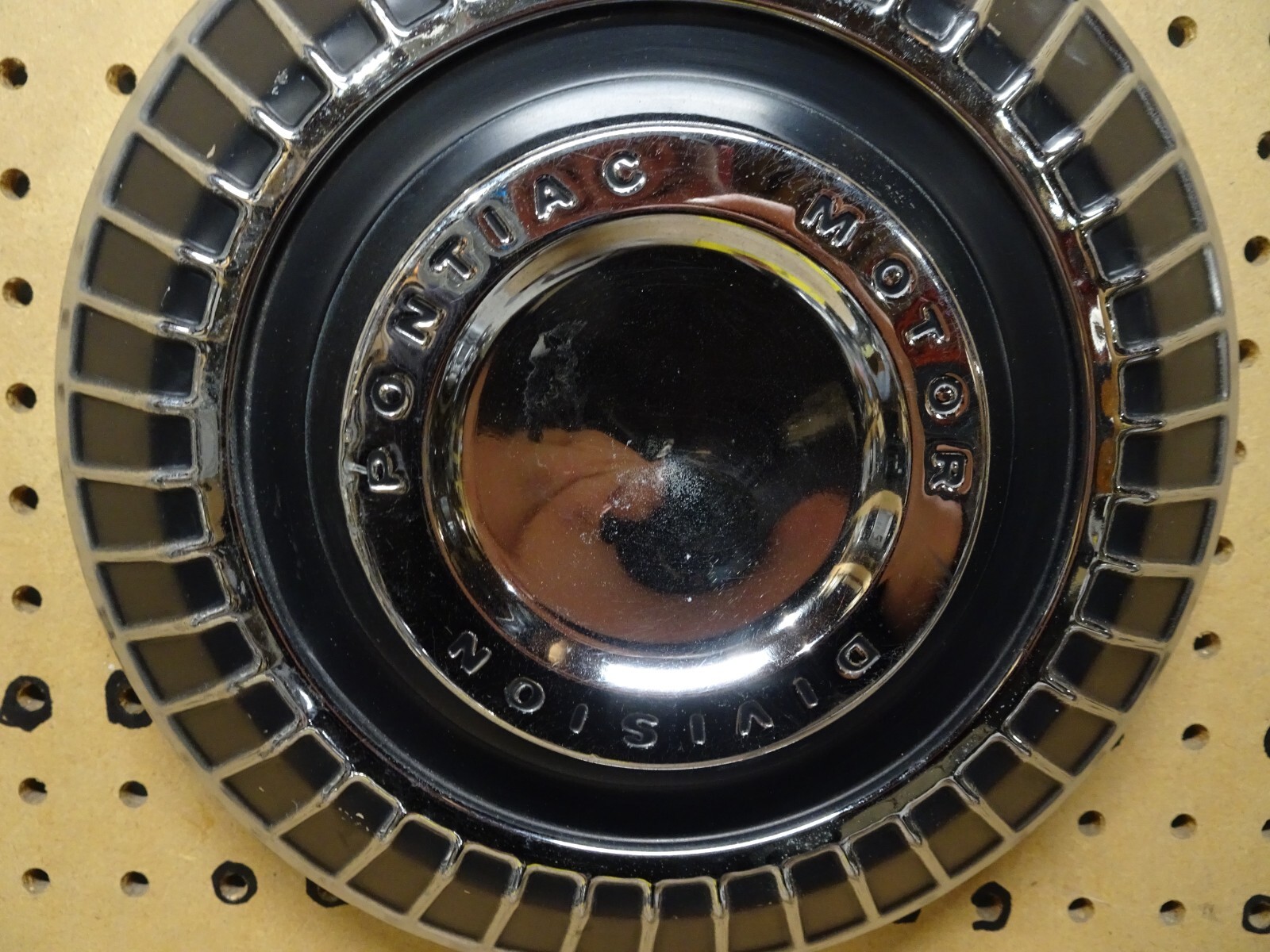 Vintage 19641971 Pontiac Motor Division GTO Lemans Dog Dish Hub Cap