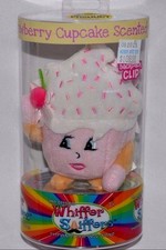 NEW-WHIFFER SNIFFERS-SUGAR CAKE-STRAWBERRY CUPCAKE SCENTED-BACKPACK/ PURSE CLIP