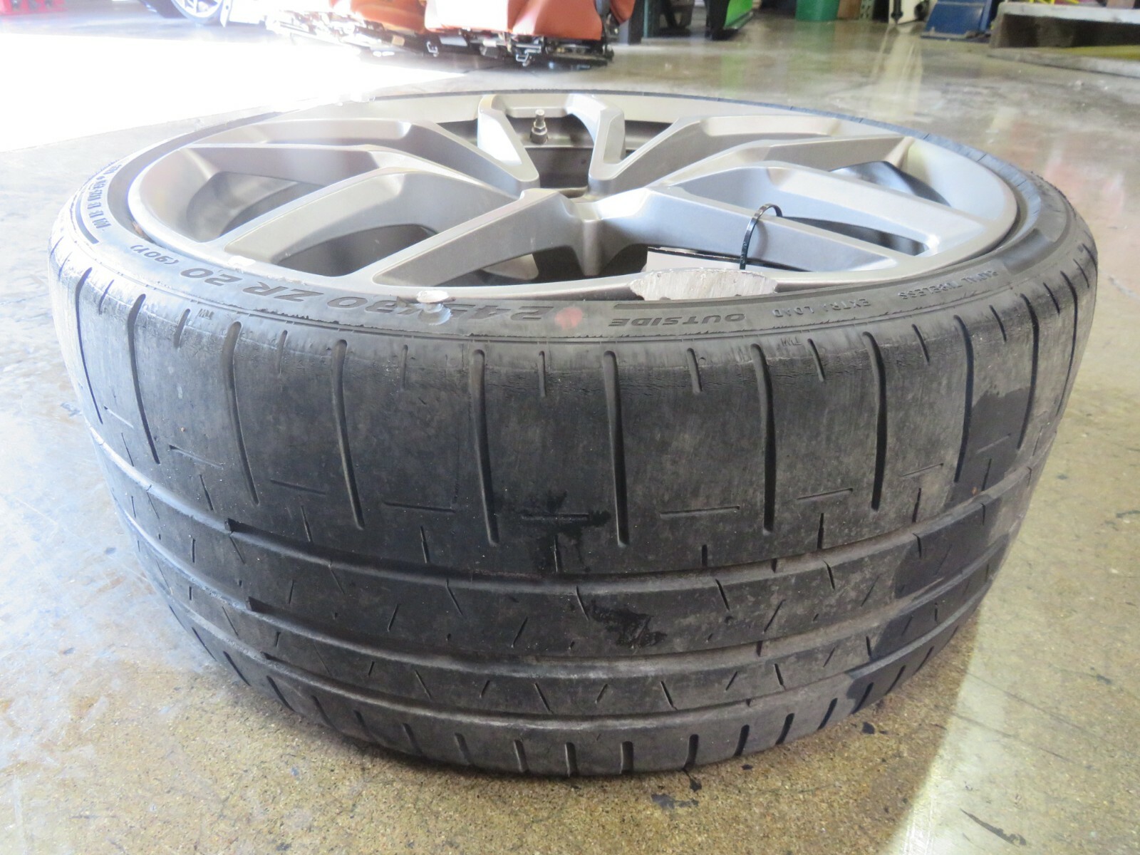 Lamborghini Huracan, LP 580, Front Wheel, Used, Bent, Damaged, P/N 4T0601017AQ