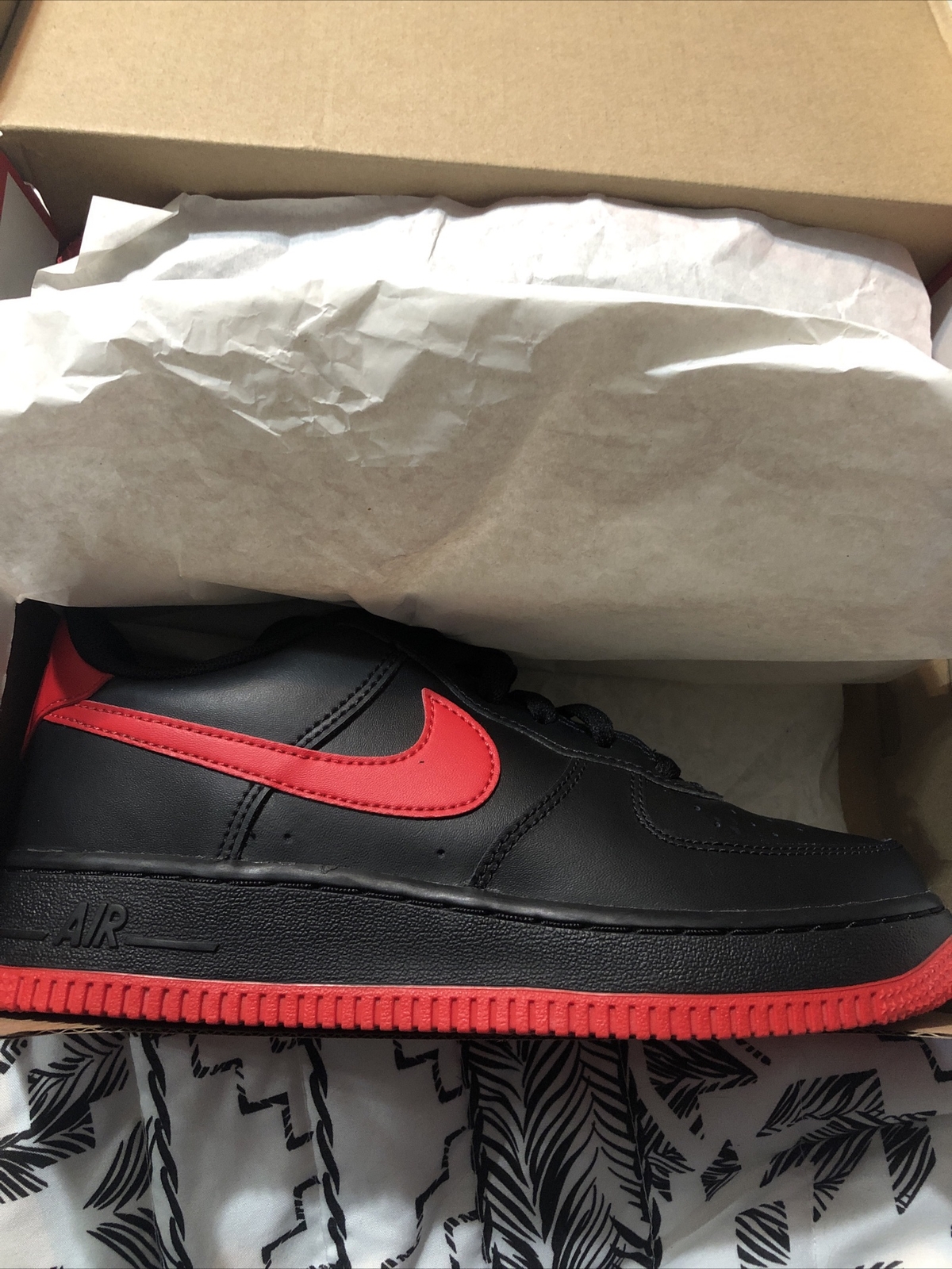 air force black and red