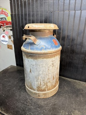 VINTAGE 10  GALLON STEEL  MILK CAN  FARM FRESH Pennsylvania Dairy