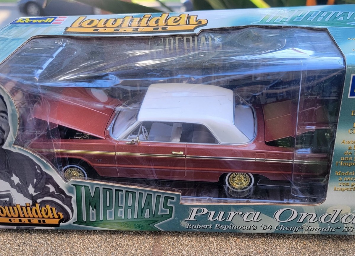 Revell Lowrider Club Imperials Pura Onda Robert Espinosa's '64