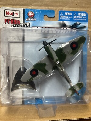 Maisto Tailwinds Fresh Metal Supermarine Spitfire Mk. Vb Die Cast Vehicle/Stand