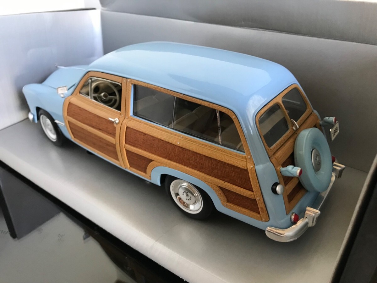1:18 FORD WOODY WAGON 1949 MOTOR CITY CLASSICS LIGHT BLUE 1:18 FORD WOODY WAGON 1949 MOTOR CITY CLASSICS LIGHT BLUE