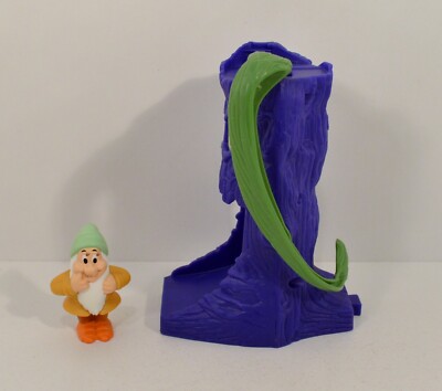 RARE 2001 Bashful Action Figure Playset 6