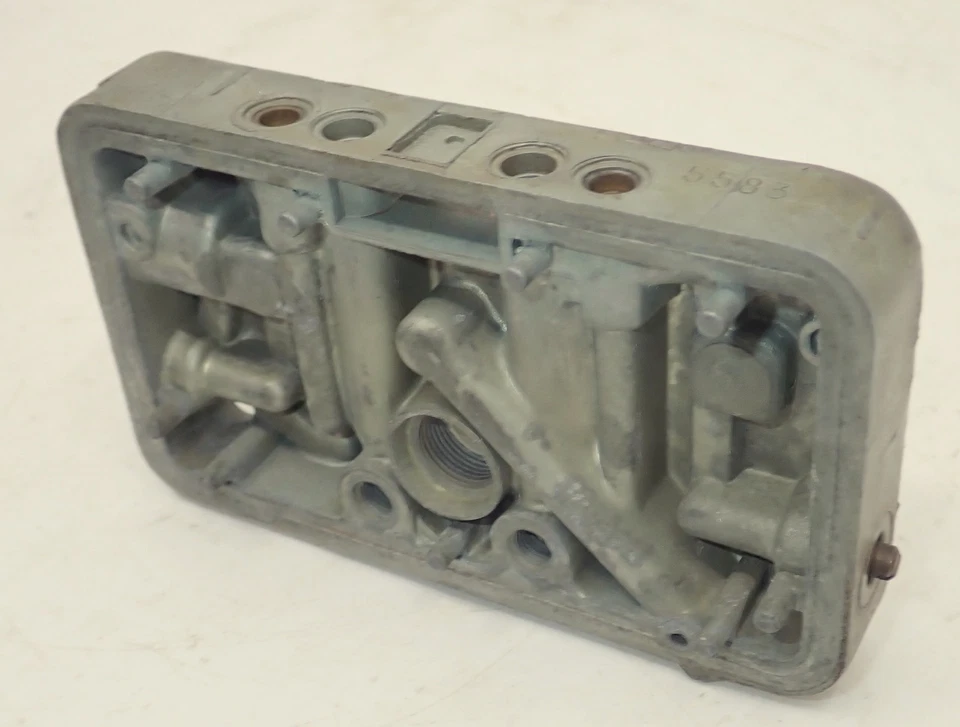 原始设备制造商通用 Holley 5583 计量块列表 4053 & 4346 碳水化合物 68-69 Z28 302 396 427 — 第 3/4 张图片