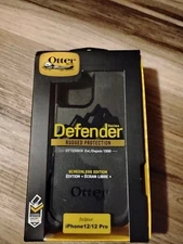 OTTERBOX Defender Series Rugged Protection Case for Apple iPhone 12/Apple iPhone
