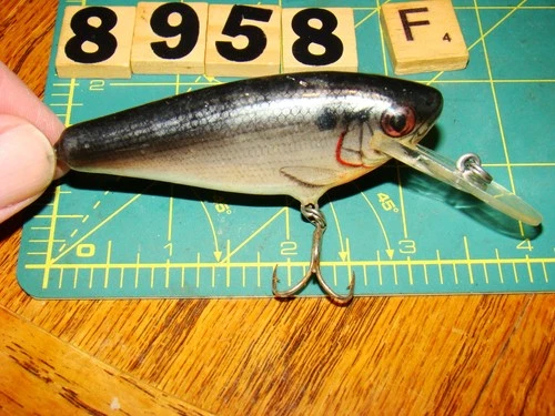 V8958 F  BAGLEY BALSA SHAD FISHING LURE