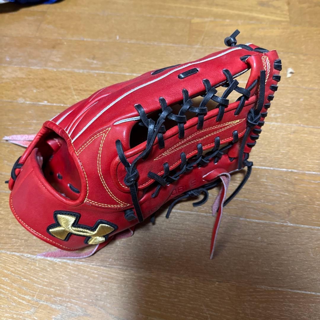 Under Armour Red Baseball Gloves Hard Steel Outsfield Strap thumbnail 2