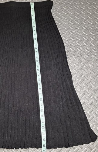 T Tahari Midi Gradated Black Pleated Women's Ribbed 54% Acrylic Skirt Sz L - Picture 5 of 7