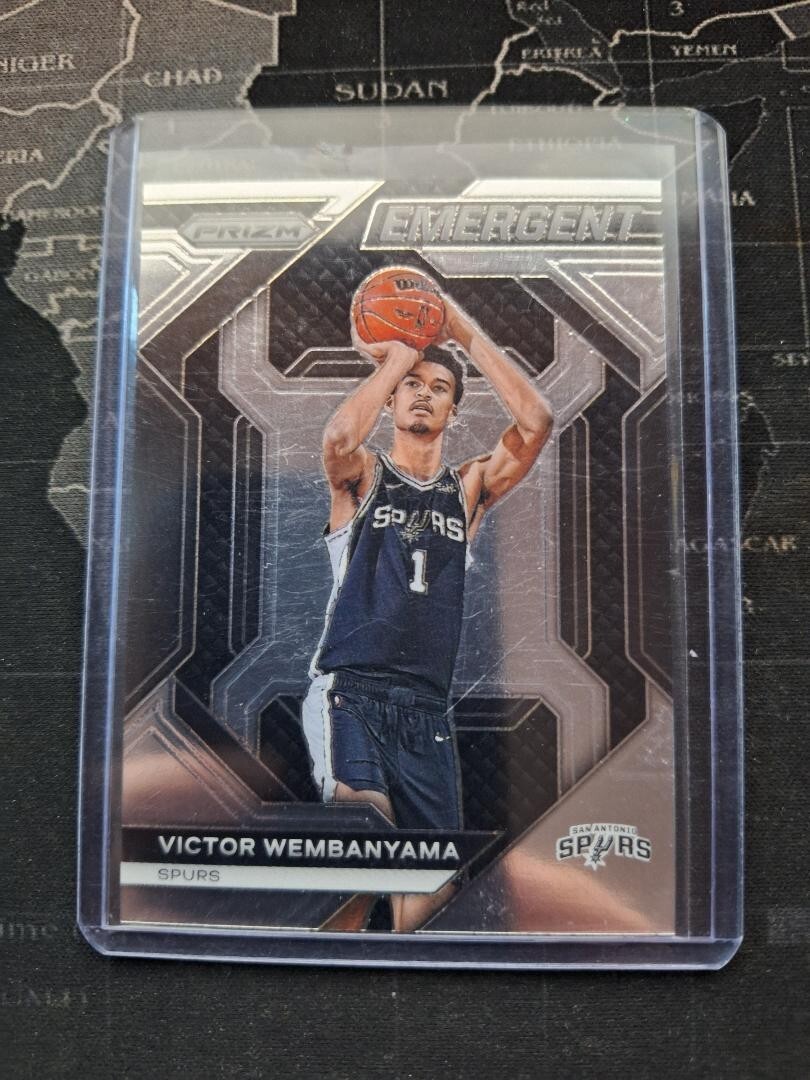 2023-24 Panini Prizm - Emergent #12 Victor Wembanyama (RC)