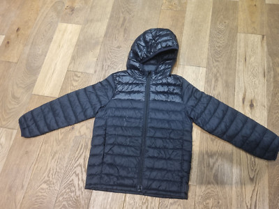 GAP Kids P.U.R.E. Wasserabweisende schwarze Jungenjacke Gr. S