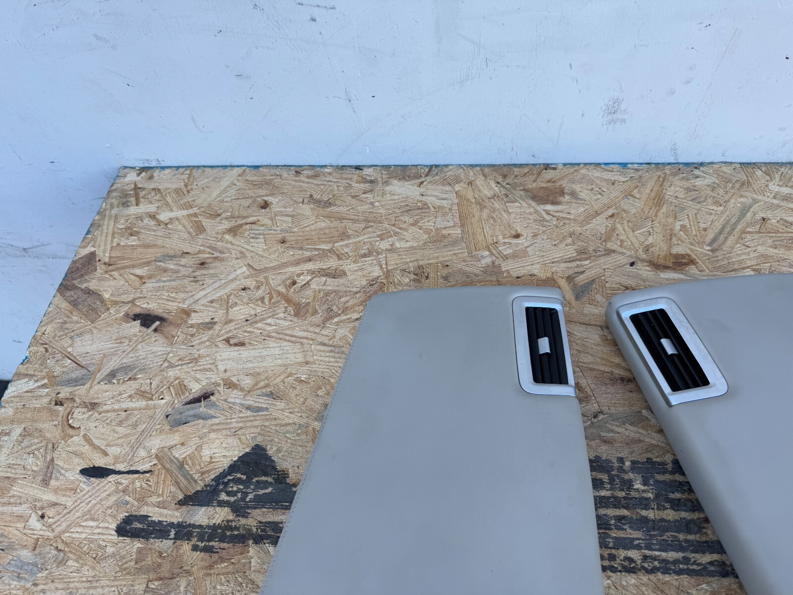 Bentley Flying Spur 2013-2018 RIGHT Pillar trim