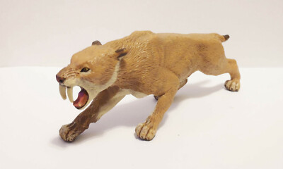 smilodon figure