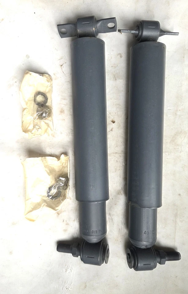 1965-68 Pontiac Catalina Bonneville, 69-70 Olds: Delco Rear Shock Absorbers PAIR - Image 2 of 3