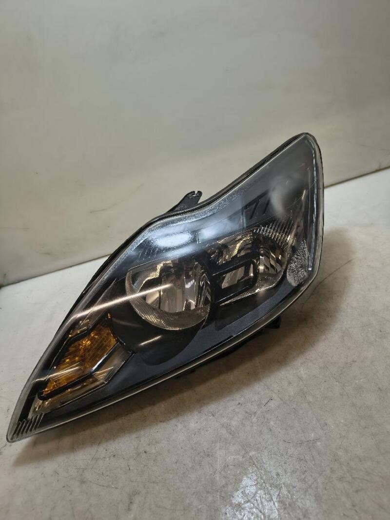 1754446 faro fanale sinistro FORD FOCUS CB4 (01/08-12/11) 1.6 (74KW) 2008 Usato