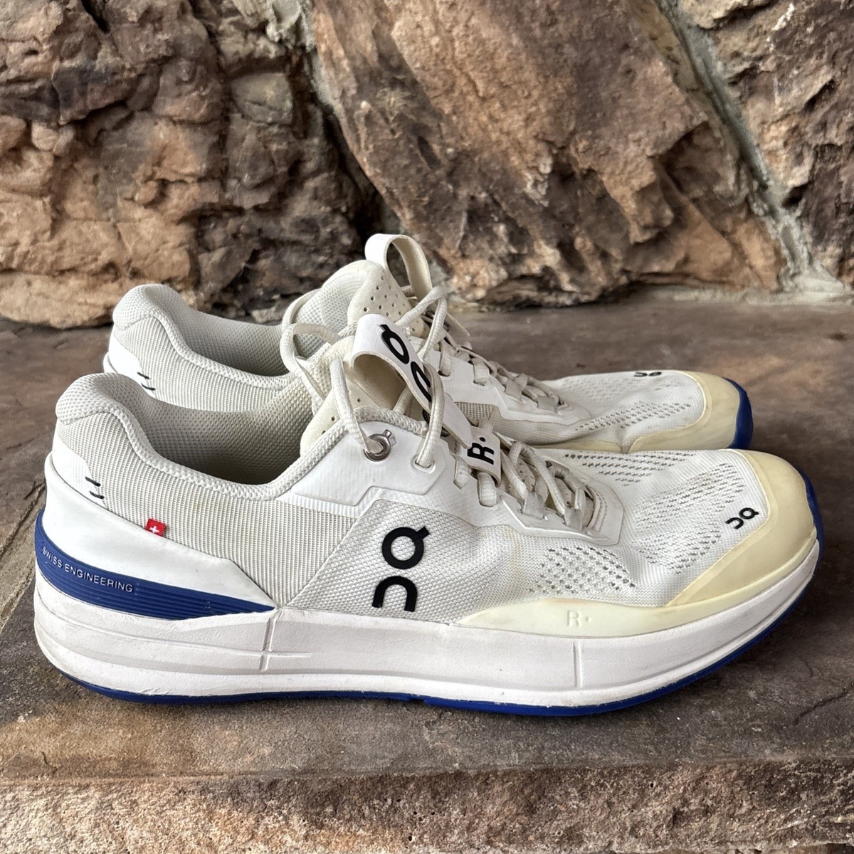 On The Roger Pro 48.98721 Men's White Lace Up Tennis Sneaker Shoes