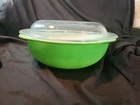 Vintage Pyrex Kelly Green Round 2 Qt Casserole Dish With Lid.