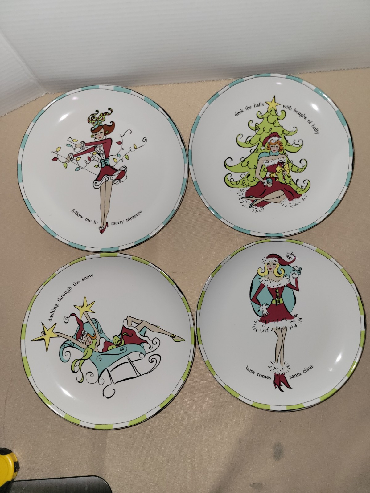 Pottery Barn Set of 4 Rosanna "Santa Baby"  Christmas salad plates Retro
