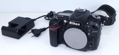 Nikon D7100 Spiegelreflexkamera Kamera NUR BODY #327 M