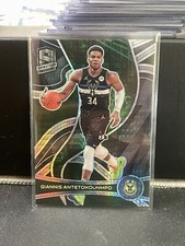 Giannis Antetokounmpo 2021-22 Spectra Variation Asia Black &White Prizm -Bucks