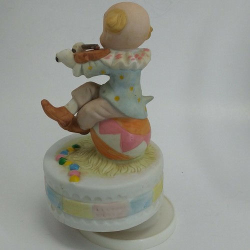 Vintage Lefton 1984 Revolving Clown Music Box Playing Violin “Be a Clown” - Picture 4 of 8