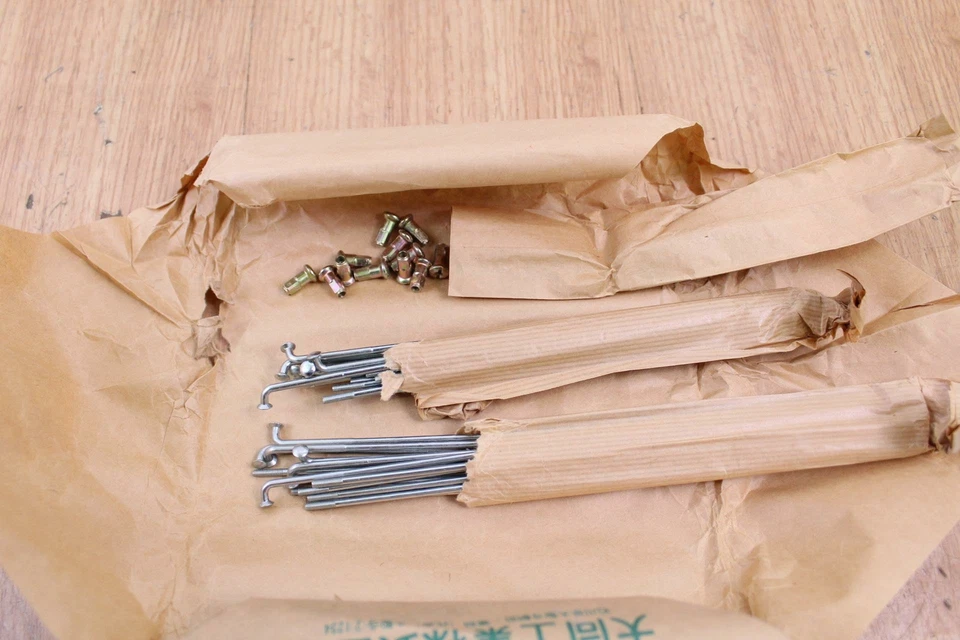 Juego de radios de rueda trasera Yamaha RS100 1975-1976 Foto 4 de 4