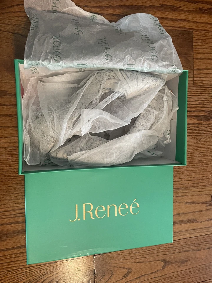 J. Renee Maressa 9 Wide Gray Silver Gold Fabric Heel - Image 3 of 4