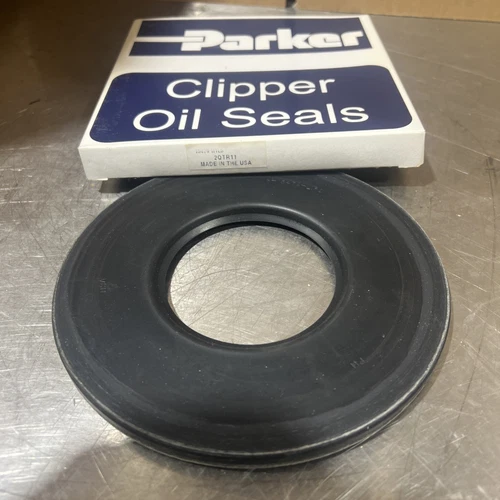 Parker JM Clipper LPD NBR Solid 15479 H1L5 2.952" Shaft x 6.299" Bore x 0.375"