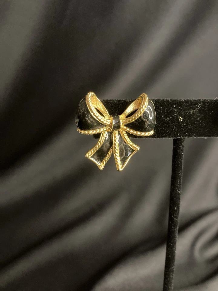 Kenneth Jay Lane for Avon Black Enamel Bow Earrings Gold Tone Vintage 80's 90's - Image 2 of 4