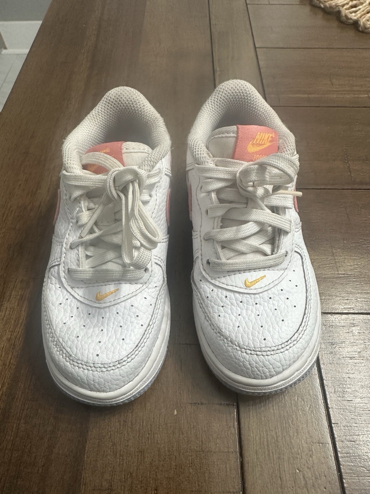 Nike Air Force Toddler Size 9c White and Pink Shoes Pre-Owned Great Condition