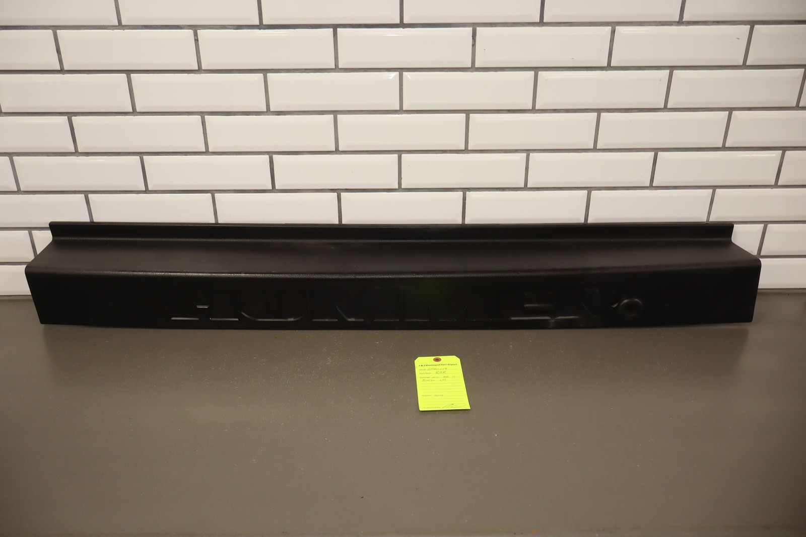 06-09 Hummer H2 SUV Rear Center Bumper Cover Section *Missing Tabs*