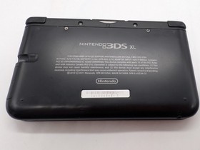 Pok&eacute;mon Nintendo 3DS XL Black With Pokemon White 2 Cartridge Only-No Stylus 