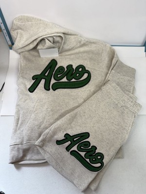 Aeropostale Boys Hoodie And Shorts Set Size 8 oatmeal Heather  W/Green Letters