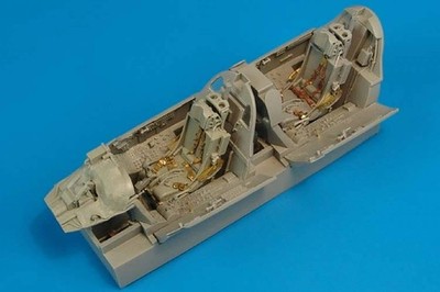 F-105G Thunderchief cockpit set (TRU) / 1:32 - Aires 2163