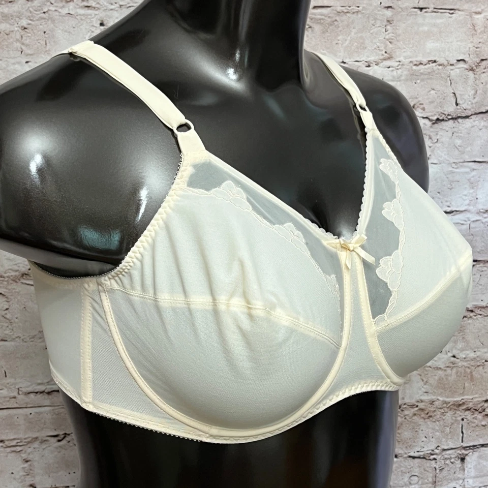 Sujetador Bali 40DD Flor Con Aros Bala Retro Pico Cobertura Completa Marfil 0180 Foto 2 de 4