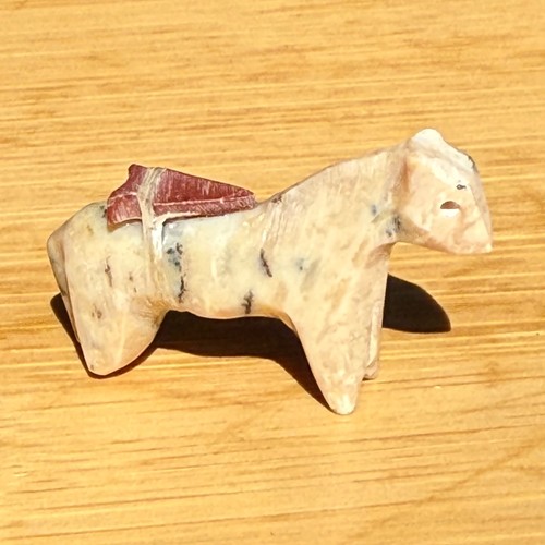 ROSALIA QUAM (d.) Zuni HORSE serpentine 1-1/4” fetish