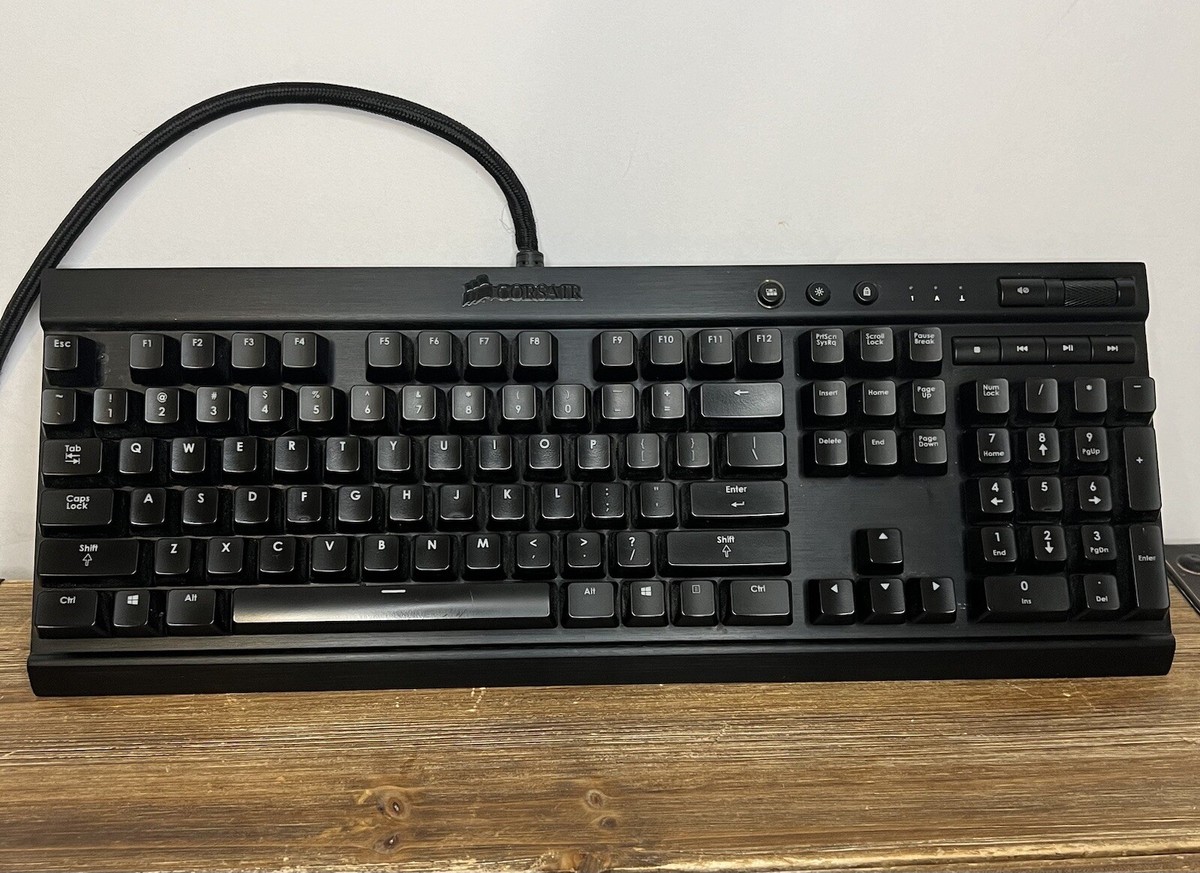 CORSAIRのk70 CORSAIR K70 CORE RGB：知っておくべきことすべて | CORSAIR