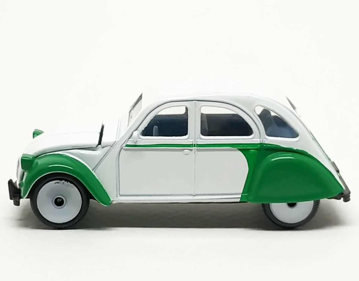 Majorette Citroen 2CV White / Green 1:64 (3 inches) 253A no