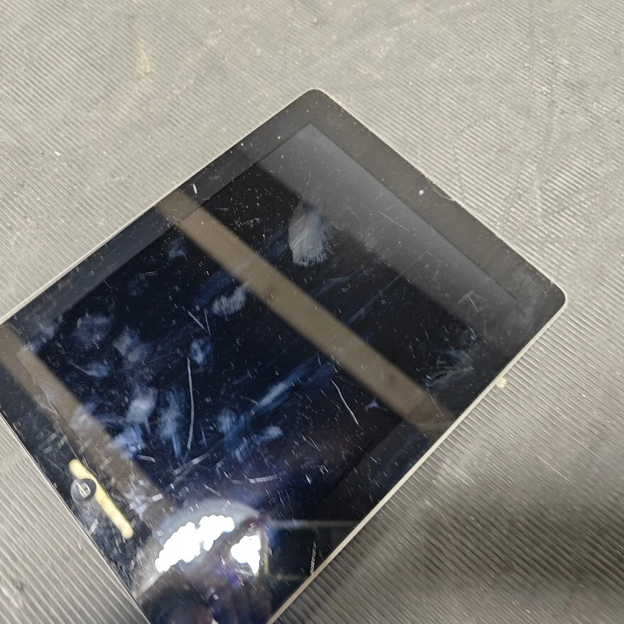 Apple iPad 2 A1395 64GB - Working, Scratched, No Accessories - Image 4 of 4