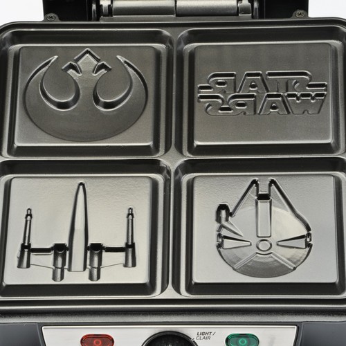 Star Wars Waffle Maker 4 Slice Black Kitchen Breakfast Kids Novelty Appliance - Picture 5 of 5