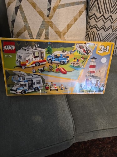 LEGO CREATOR 3 IN 1: Caravan Family Holiday (31108) New Sealed - Picture 4 of 5